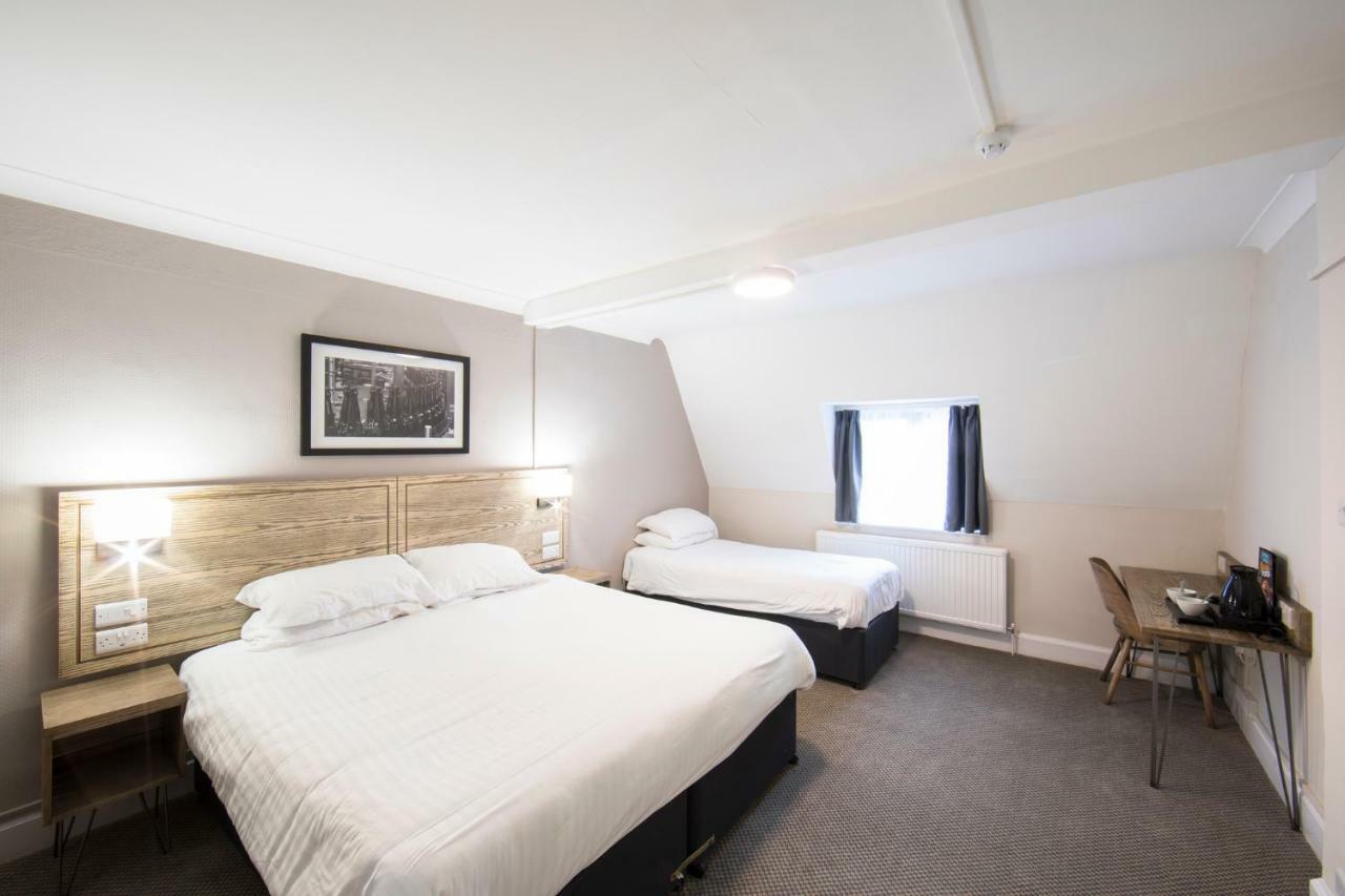 Half Moon, By Marston's Hotel 3*
