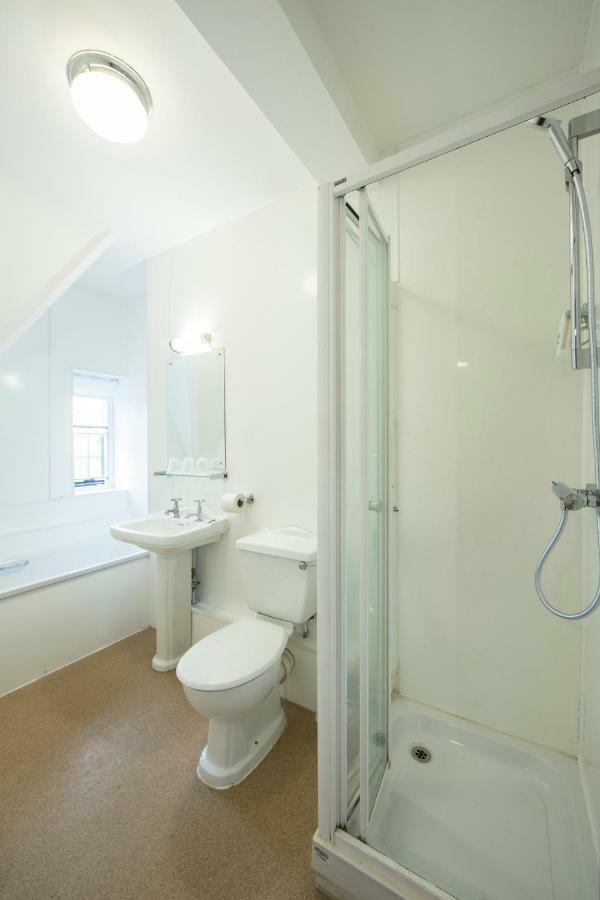 Hotel Half Moon, By Marston's Sherborne (Dorset)